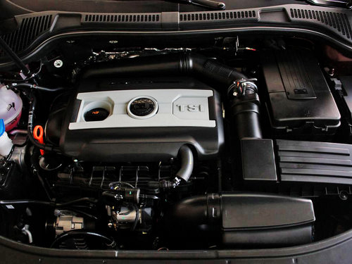 斯柯达  昊锐 1.8TSI AT 发动机局部特写