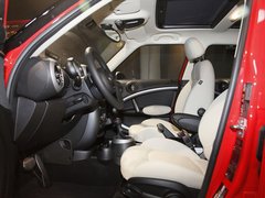 MINI  MINI COUNTRYMAN 驾驶席座椅正视图