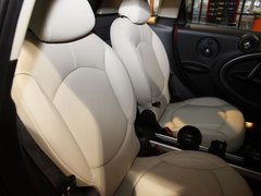 MINI  MINI COUNTRYMAN 第二排座椅45度视角