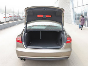 2013款奥迪A4L